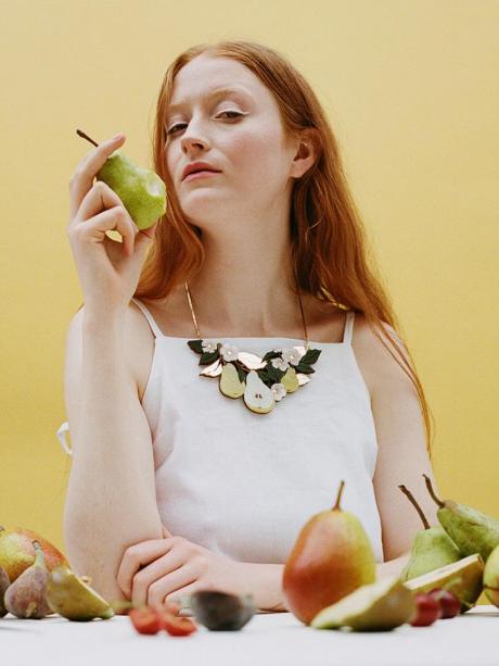 pear-tree-necklace-2_750_1050x